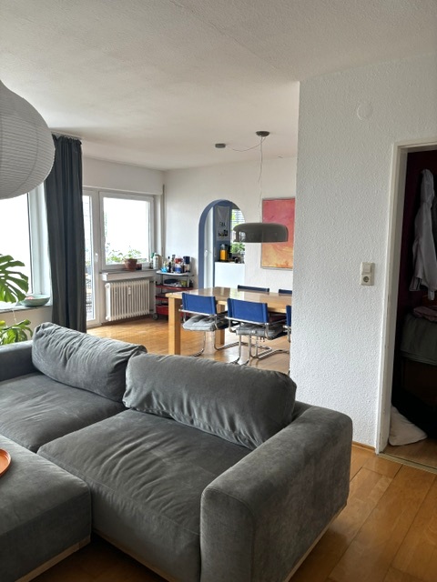 Wohnzimmer mit Essbereich