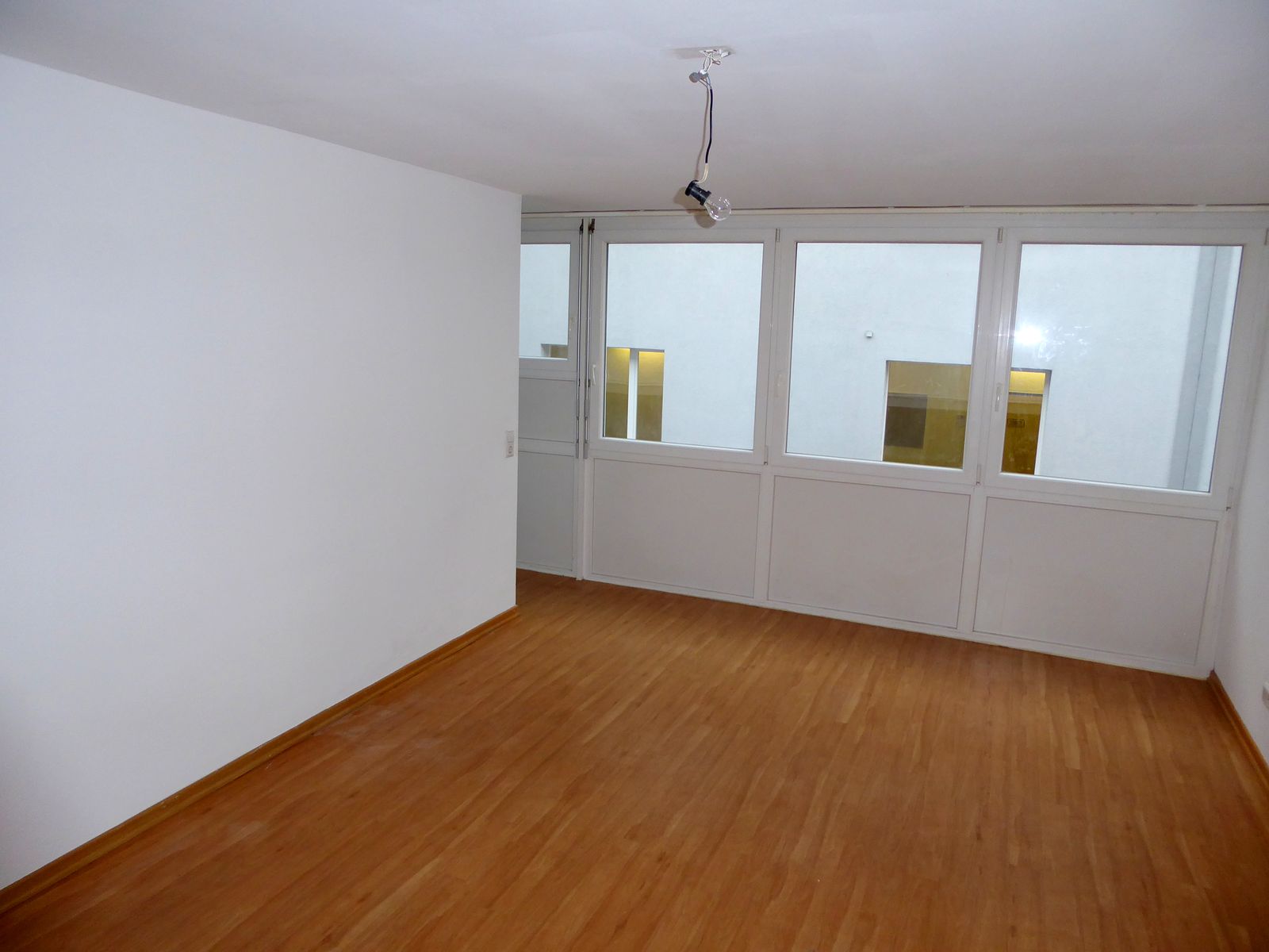 Wohn- und Schlafzimmer