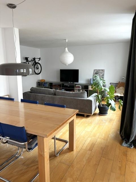 Wohnzimmer mit Essbereich